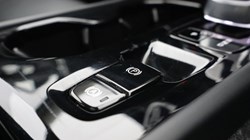2026 (26) VOLVO XC40 2.0 B4P Ultra Dark 5dr Auto 5807079