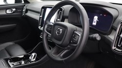 2026 (26) VOLVO XC40 2.0 B4P Ultra Dark 5dr Auto 5807048