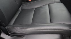 2026 (26) VOLVO XC40 2.0 B4P Ultra Dark 5dr Auto 5807050