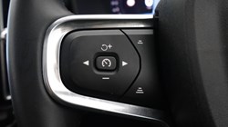 2026 (26) VOLVO XC40 2.0 B4P Ultra Dark 5dr Auto 5807065