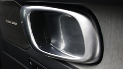 2026 (26) VOLVO XC40 2.0 B4P Ultra Dark 5dr Auto 5807045