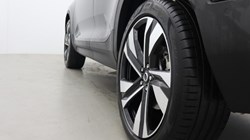 2026 (26) VOLVO XC40 2.0 B4P Ultra Dark 5dr Auto 5807037