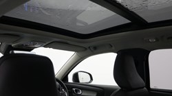 2026 (26) VOLVO XC40 2.0 B4P Ultra Dark 5dr Auto 5807054