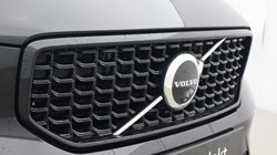 2026 (26) VOLVO XC40 2.0 B4P Ultra Dark 5dr Auto 5807024