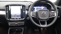 2026 (26) VOLVO XC40 2.0 B4P Ultra Dark 5dr Auto 5799755