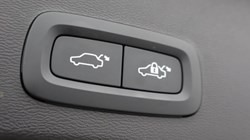 2026 (26) VOLVO XC40 2.0 B4P Ultra Dark 5dr Auto 5799727