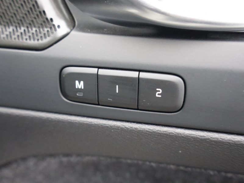 2026 (26) VOLVO XC40 2.0 B4P Ultra Dark 5dr Auto 5799740
