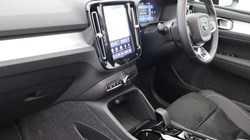 2026 (26) VOLVO XC40 2.0 B4P Ultra Dark 5dr Auto 5799748