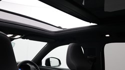 2026 (26) VOLVO XC40 2.0 B4P Ultra Dark 5dr Auto 5799735