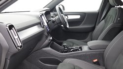 2026 (26) VOLVO XC40 2.0 B4P Ultra Dark 5dr Auto 5799732