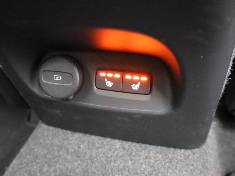 2026 (26) VOLVO XC40 2.0 B4P Ultra Dark 5dr Auto 5799753