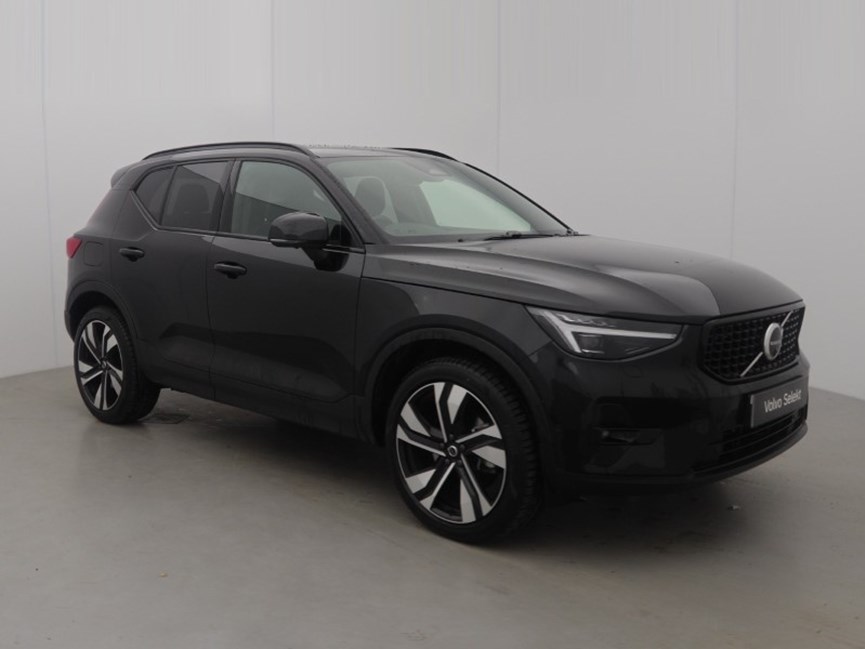 2026 (26) VOLVO XC40 2.0 B4P Ultra Dark 5dr Auto