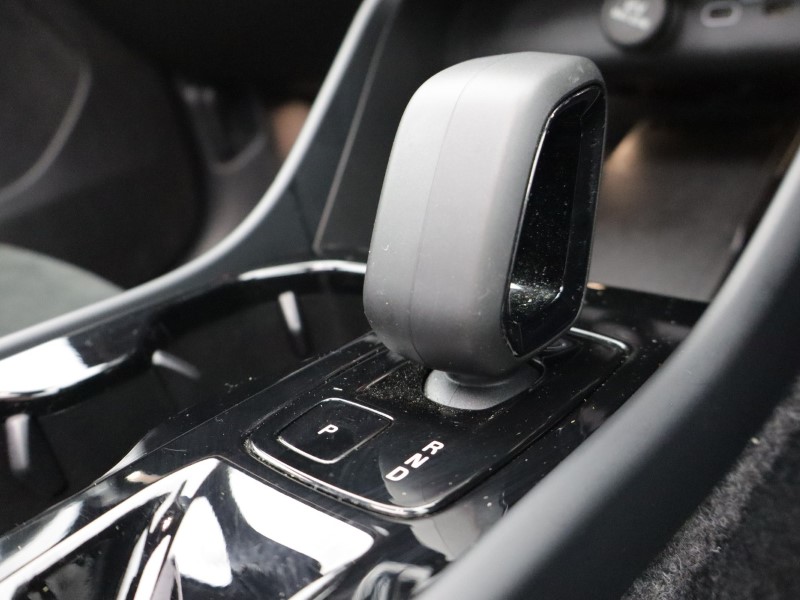 2026 (26) VOLVO XC40 2.0 B4P Ultra Dark 5dr Auto 5799771