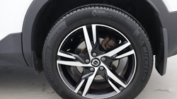 2024 (24) VOLVO XC40 2.0 B3P Plus Dark 5dr Auto 5859450