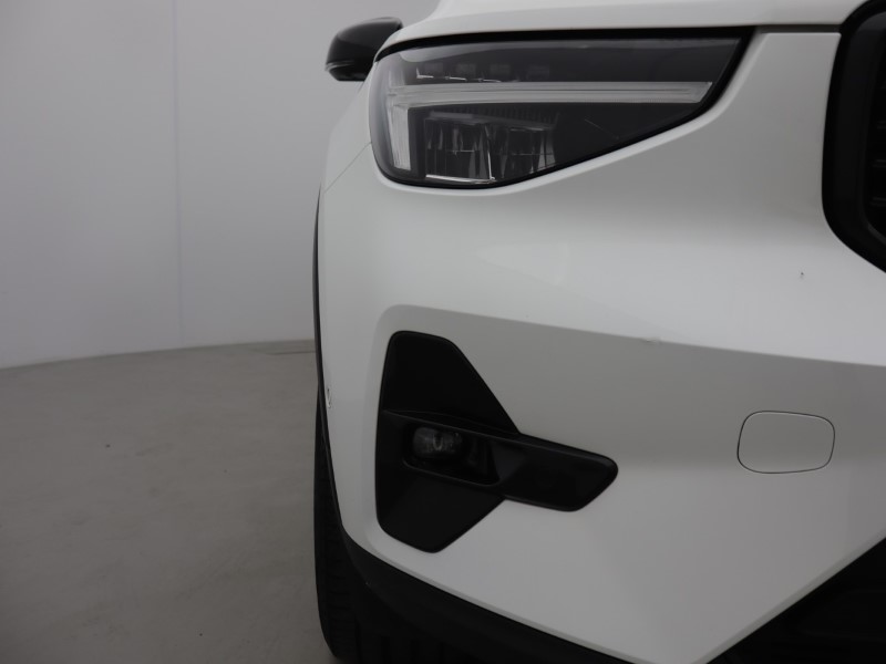 2024 (24) VOLVO XC40 2.0 B3P Plus Dark 5dr Auto 5859442
