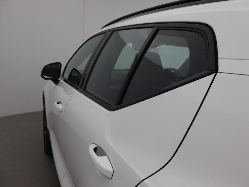2024 (24) VOLVO XC40 2.0 B3P Plus Dark 5dr Auto 5859449