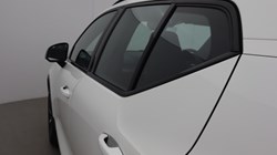 2024 (24) VOLVO XC40 2.0 B3P Plus Dark 5dr Auto 5859449