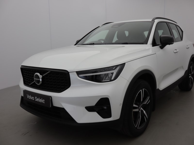 2024 (24) VOLVO XC40 2.0 B3P Plus Dark 5dr Auto 5859439
