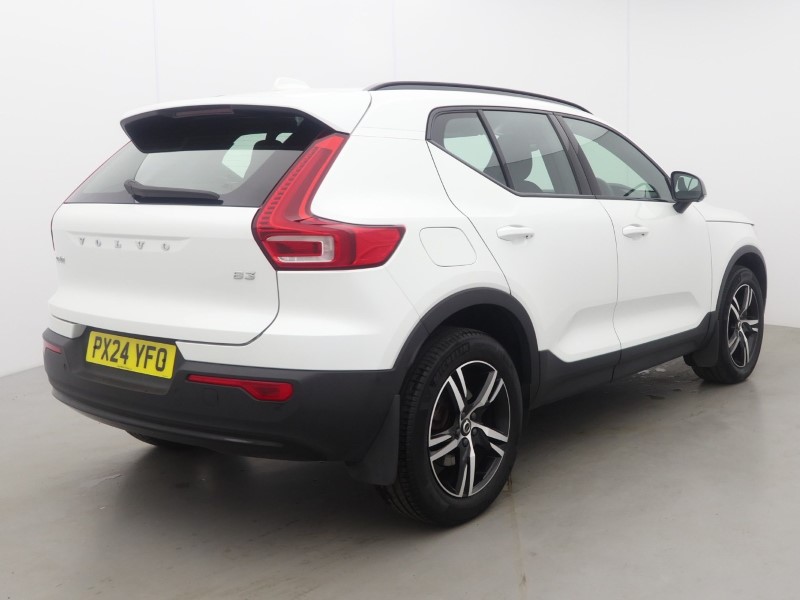 2024 (24) VOLVO XC40 2.0 B3P Plus Dark 5dr Auto 5859436