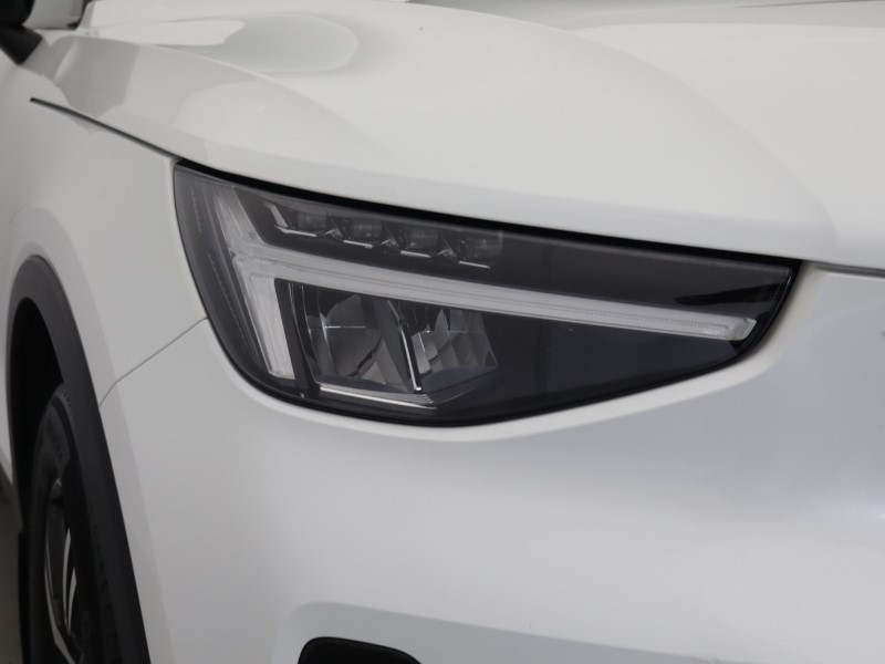2024 (24) VOLVO XC40 2.0 B3P Plus Dark 5dr Auto 5859437