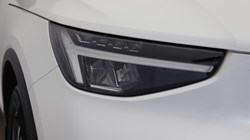 2024 (24) VOLVO XC40 2.0 B3P Plus Dark 5dr Auto 5859437