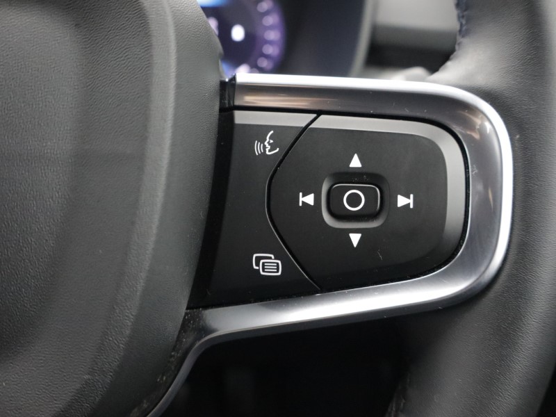 2024 (24) VOLVO XC40 2.0 B3P Plus Dark 5dr Auto 5859474