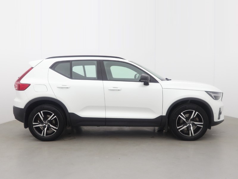 2024 (24) VOLVO XC40 2.0 B3P Plus Dark 5dr Auto 5859434