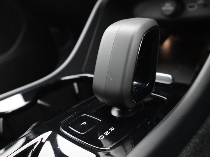2024 (24) VOLVO XC40 2.0 B3P Plus Dark 5dr Auto 5859483