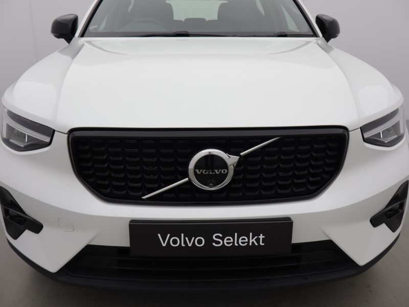 2024 (24) VOLVO XC40 2.0 B3P Plus Dark 5dr Auto 5859441