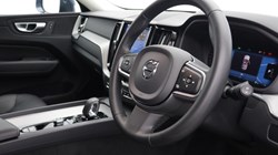 2023 (73) VOLVO XC60 2.0 B5P Core 5dr AWD Geartronic 5826717