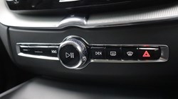 2023 (73) VOLVO XC60 2.0 B5P Core 5dr AWD Geartronic 5826740