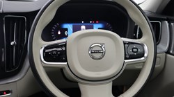 2024 (24) VOLVO XC60 2.0 B5P Ultimate Dark 5dr AWD Geartronic 5900613