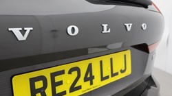 2024 (24) VOLVO XC60 2.0 B5P Ultimate Dark 5dr AWD Geartronic 5900580