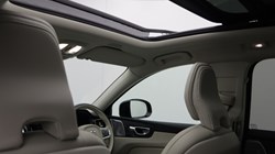 2024 (24) VOLVO XC60 2.0 B5P Ultimate Dark 5dr AWD Geartronic 5900601