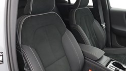 2025 (75) VOLVO XC40 2.0 B3P Plus Dark 5dr Auto 5886119