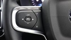 2025 (75) VOLVO XC40 2.0 B3P Plus Dark 5dr Auto 5886130