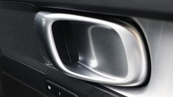 2025 (75) VOLVO XC40 2.0 B3P Plus Dark 5dr Auto 5886113