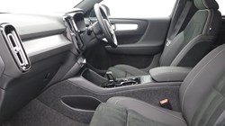 2025 (75) VOLVO XC40 2.0 B3P Plus Dark 5dr Auto 5886108