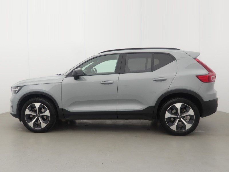 2025 (75) VOLVO XC40 2.0 B3P Plus Dark 5dr Auto 5886089