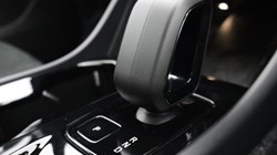 2025 (75) VOLVO XC40 2.0 B3P Plus Dark 5dr Auto 5886141