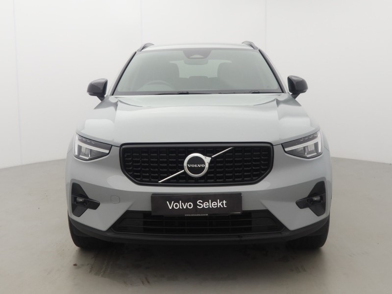 2025 (75) VOLVO XC40 2.0 B3P Plus Dark 5dr Auto 5886086