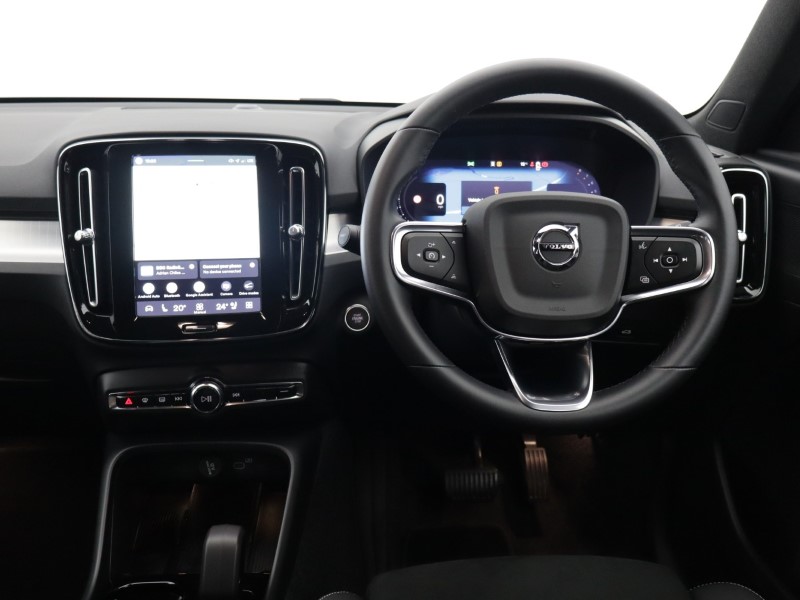 2025 (75) VOLVO XC40 2.0 B3P Plus Dark 5dr Auto 5886128