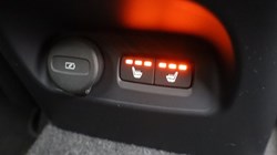 2025 (75) VOLVO XC40 2.0 B3P Plus Dark 5dr Auto 5886127