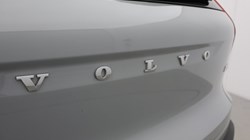 2025 (75) VOLVO XC40 2.0 B3P Plus Dark 5dr Auto 5886100