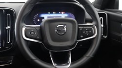 2025 (75) VOLVO XC40 2.0 B3P Plus Dark 5dr Auto 5886129