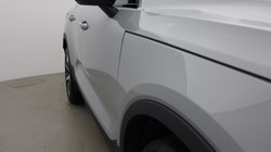 2025 (75) VOLVO XC40 2.0 B3P Plus Dark 5dr Auto 5886098