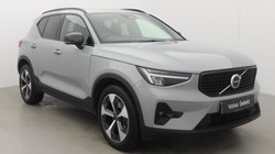 2025 (75) VOLVO XC40 2.0 B3P Plus Dark 5dr Auto 5886087