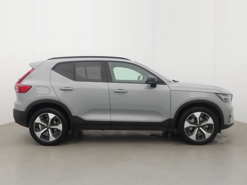 2025 (75) VOLVO XC40 2.0 B3P Plus Dark 5dr Auto 5886090