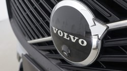 2025 (75) VOLVO XC60 2.0 B5P Plus Dark 5dr AWD Geartronic *VAT QUALIFYING* 5894323