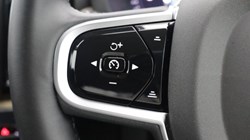 2025 (75) VOLVO XC60 2.0 B5P Plus Dark 5dr AWD Geartronic *VAT QUALIFYING* 5894360